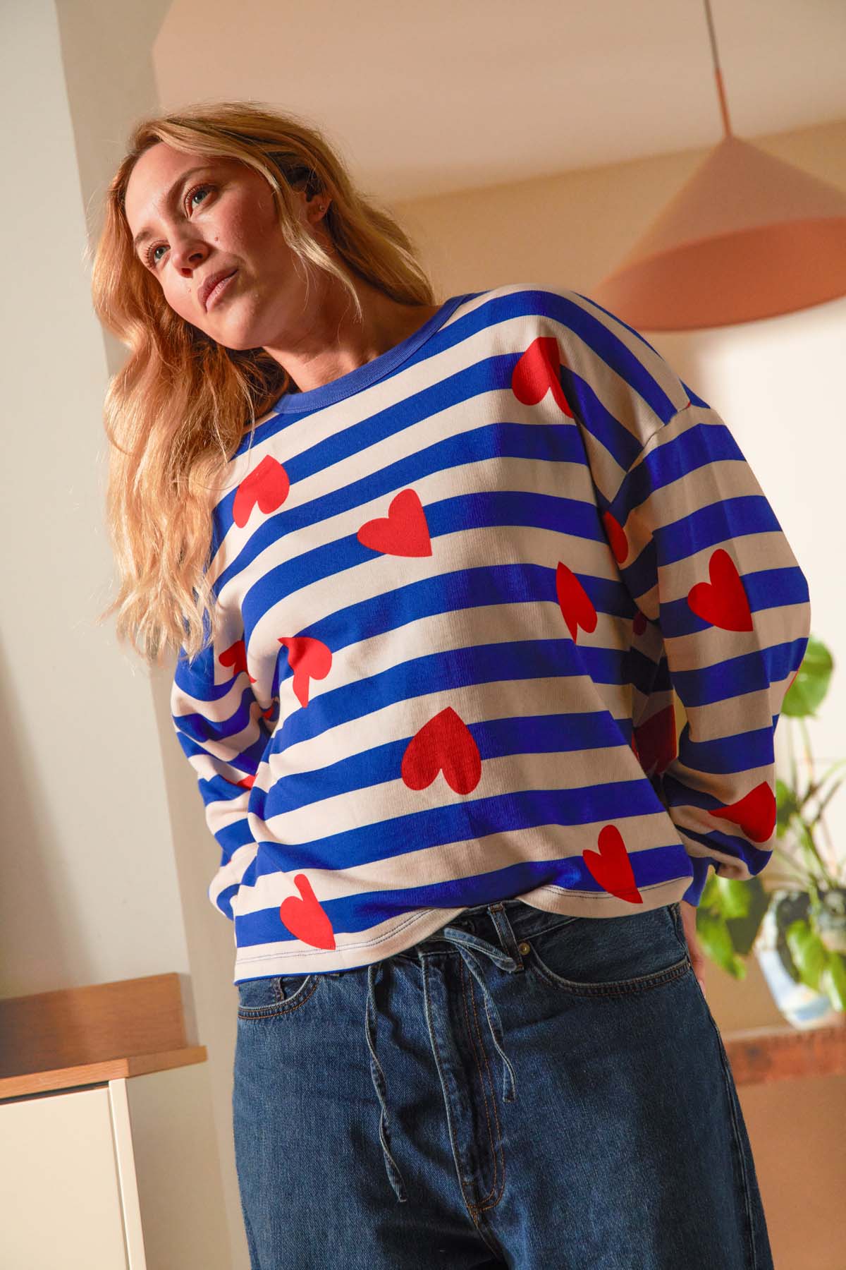 Julie fait du 38 et porte une taille M/L*