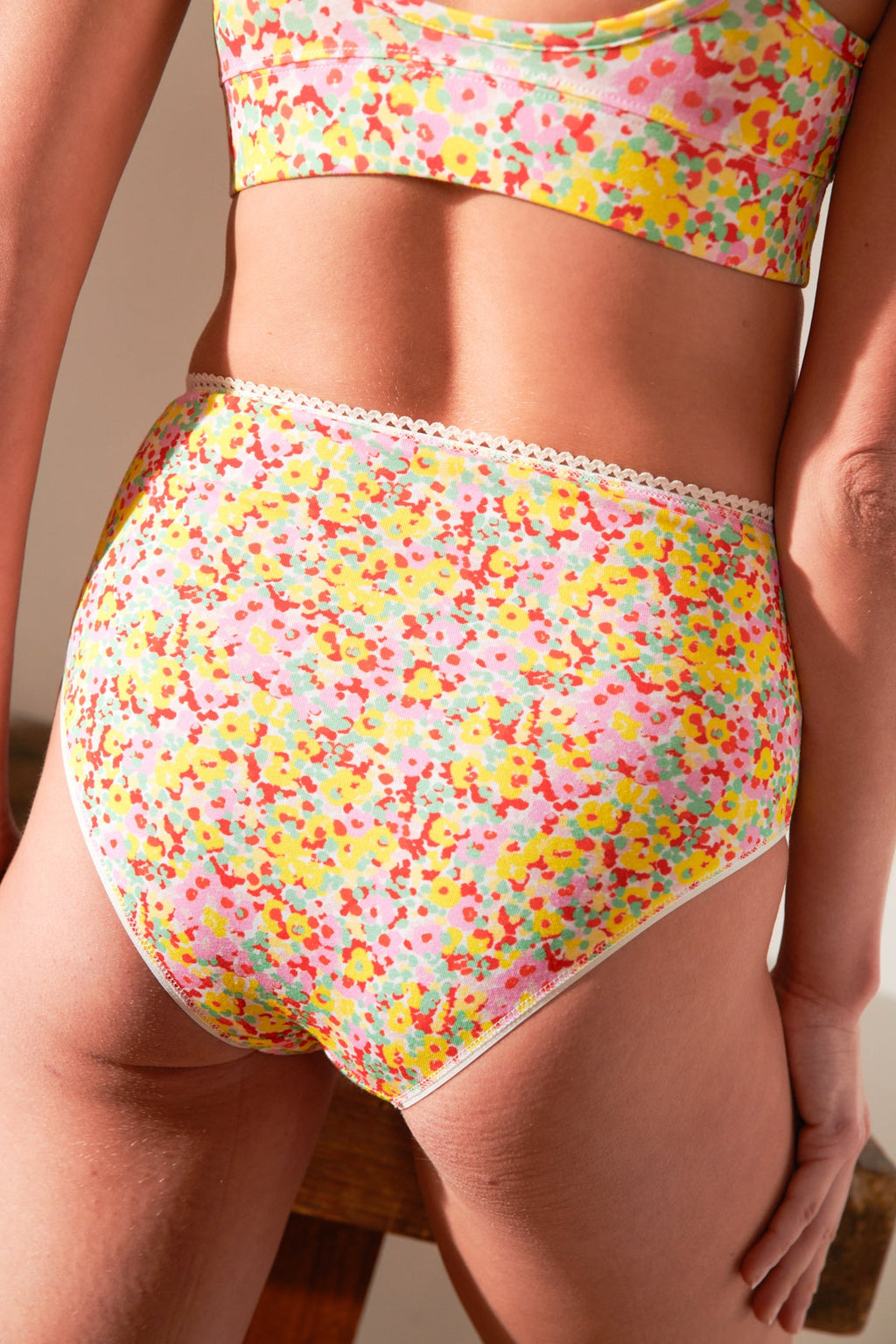 Violette fait du 34 et porte une taille XS*