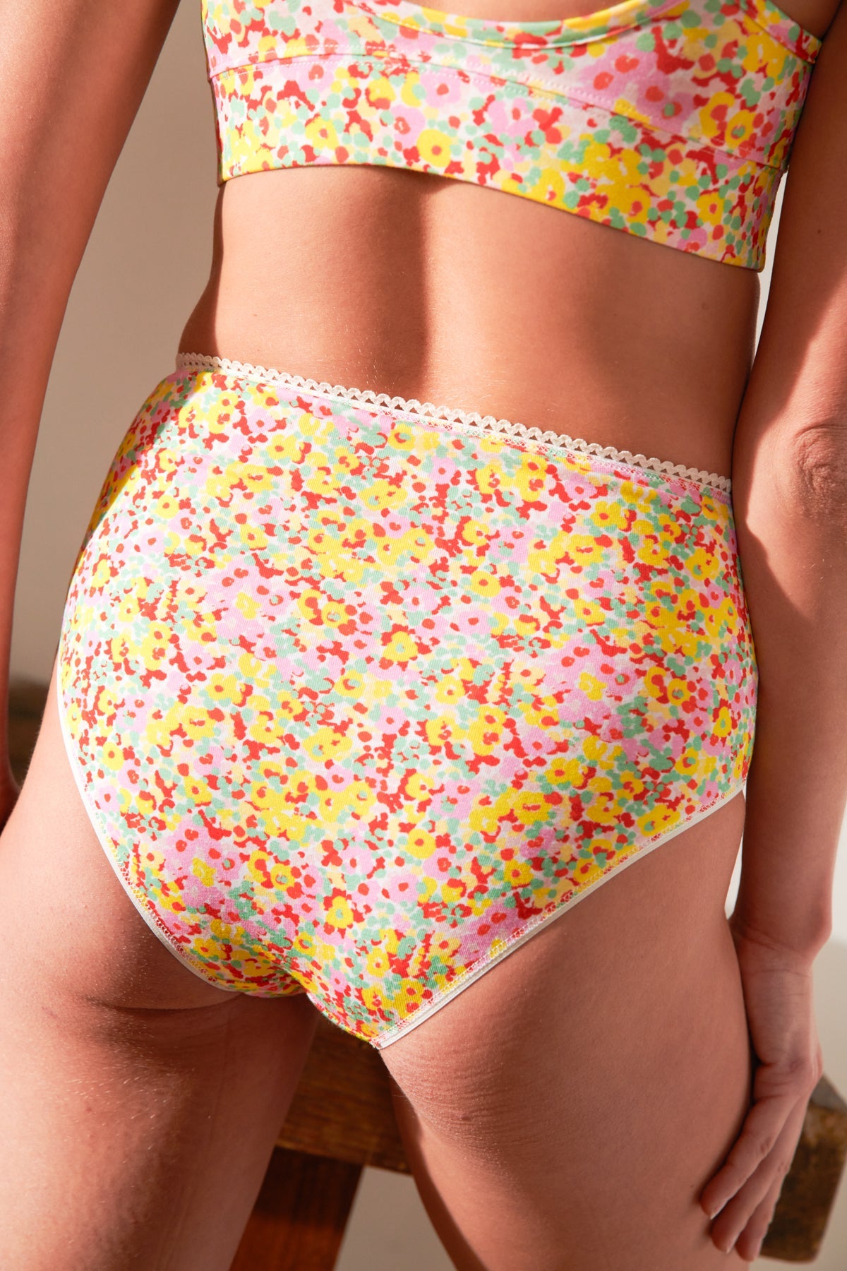 Violette fait du 34 et porte une taille XS*