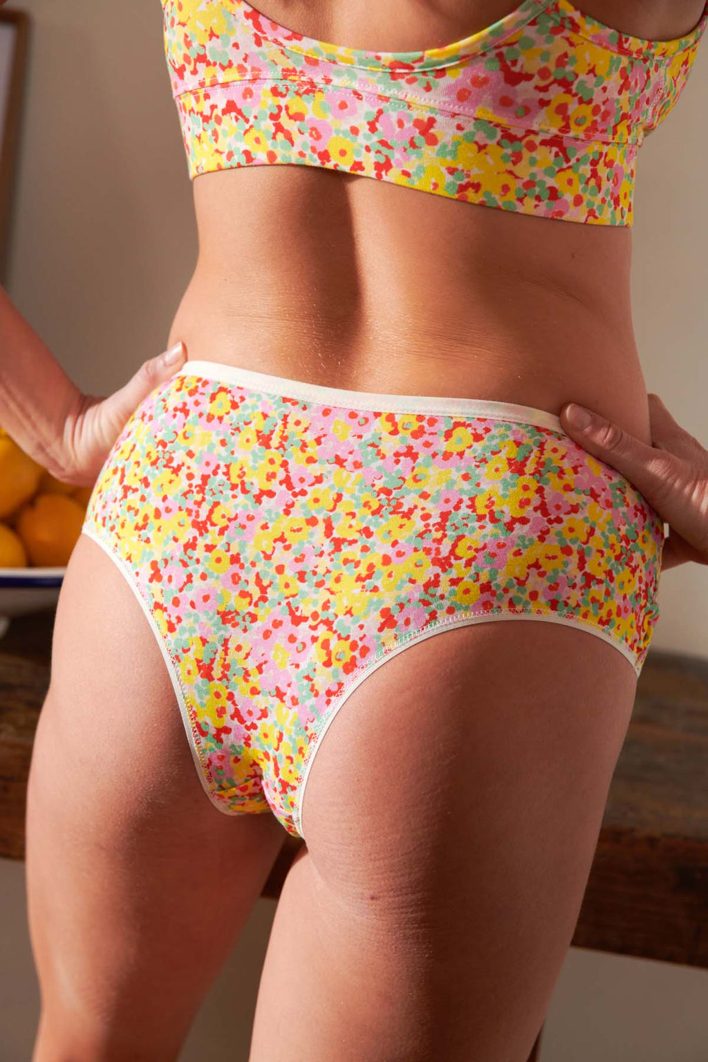 Violette fait du 85A et porte une taille S*