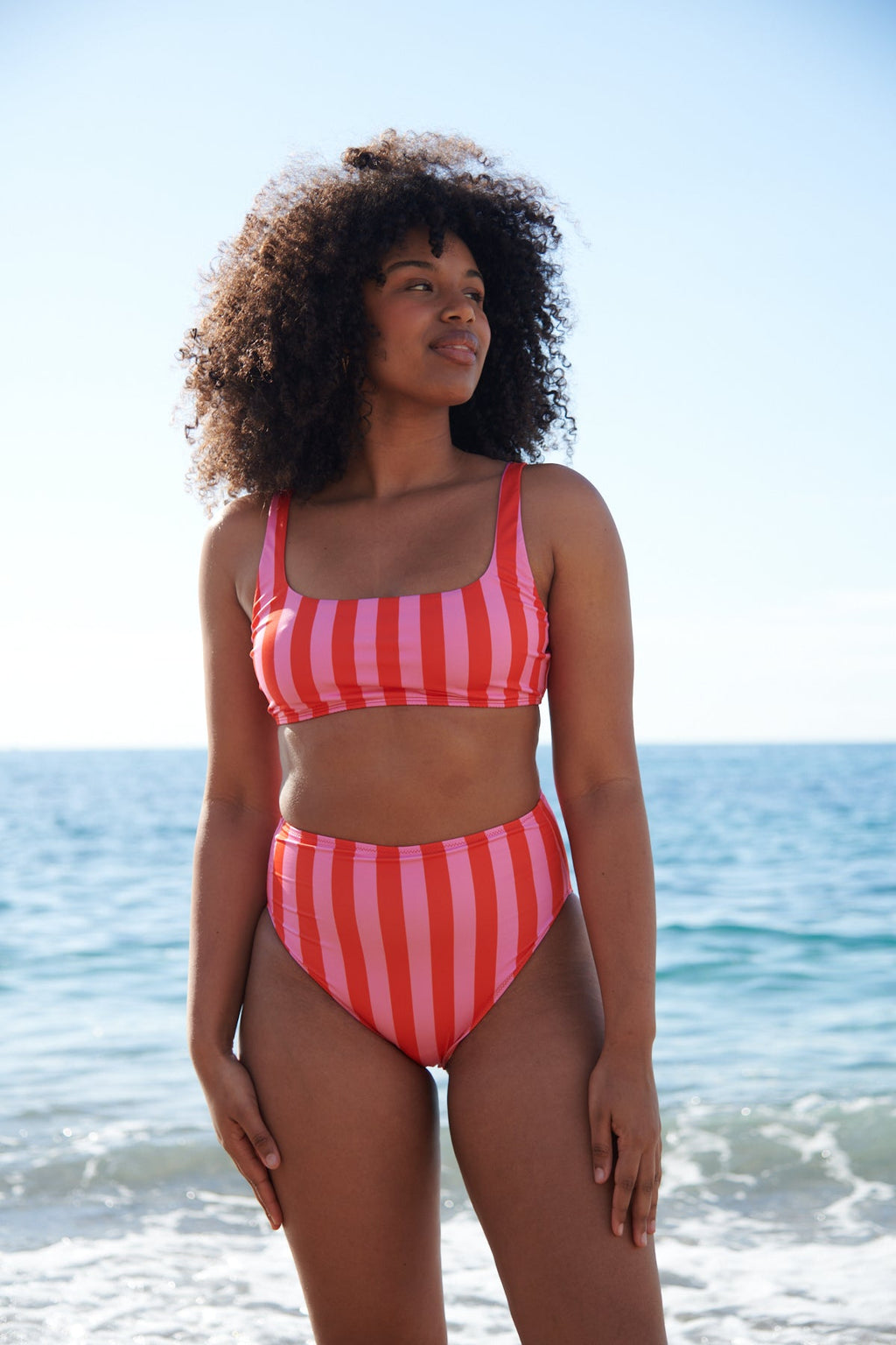 Marie-Charles fait du 90B et porte une taille M en haut*