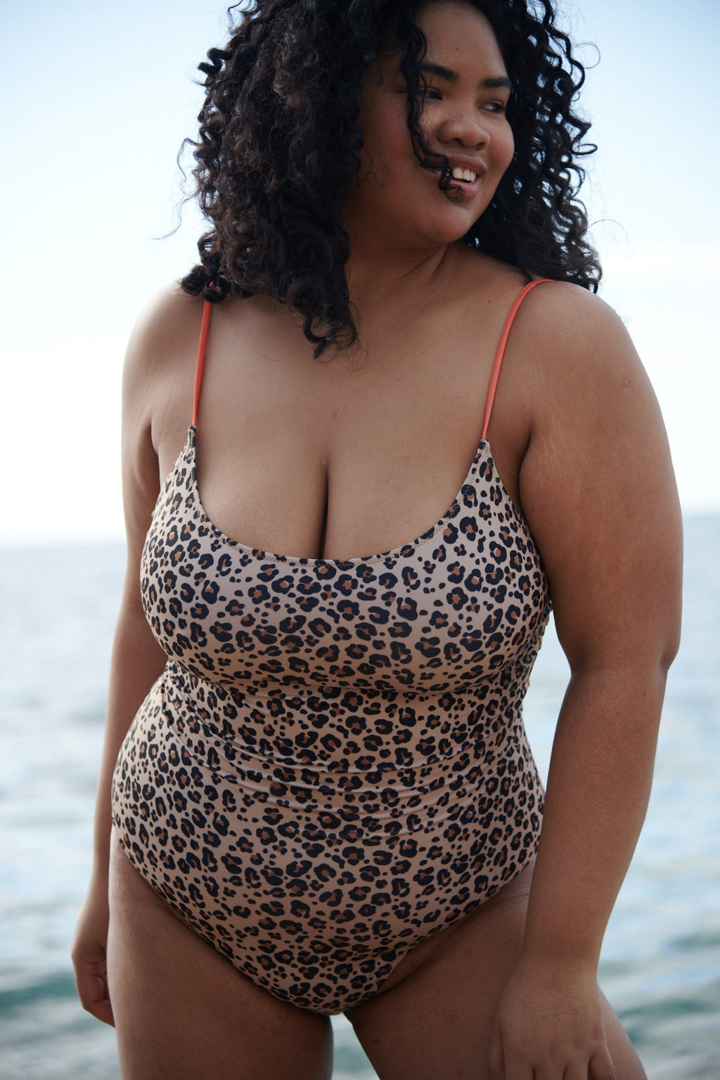 Hoby fait du 46 et porte une taille 2XL*