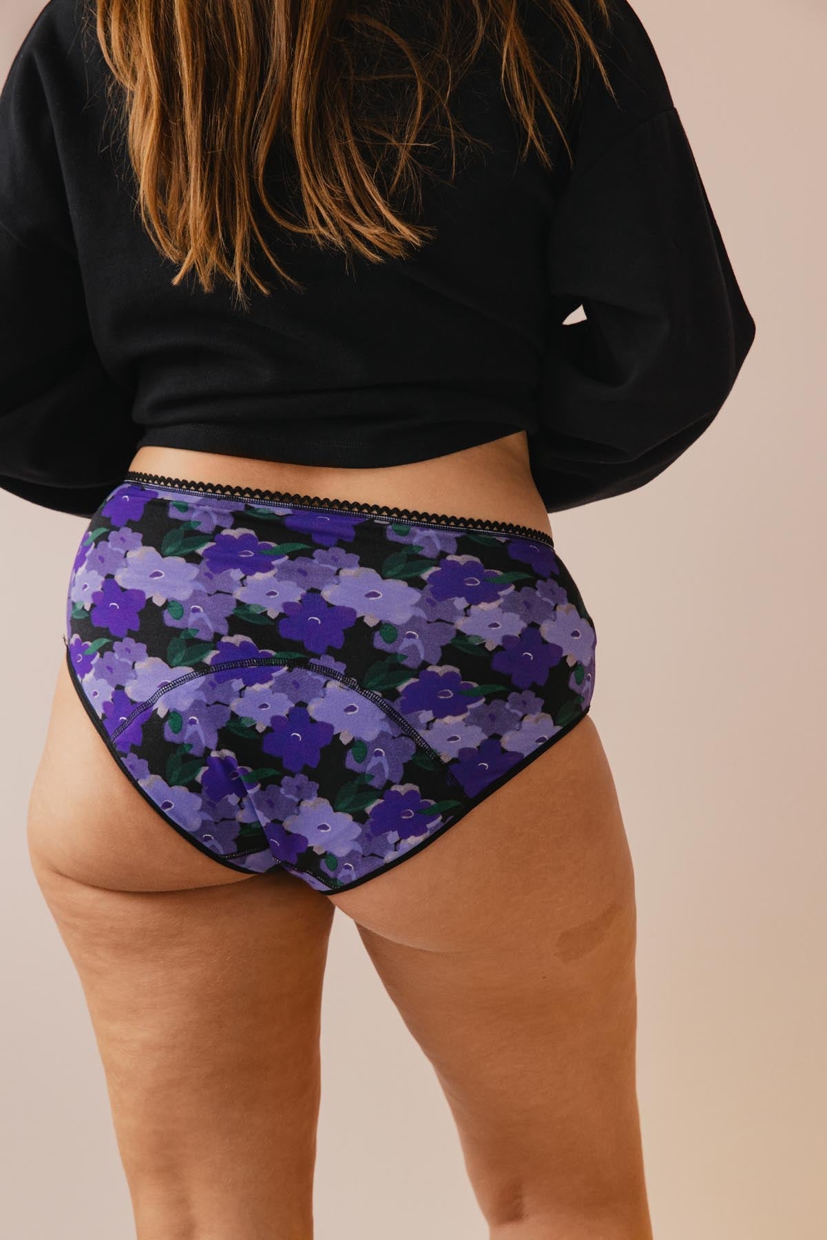Lorea fait du 38 et porte une taille M*