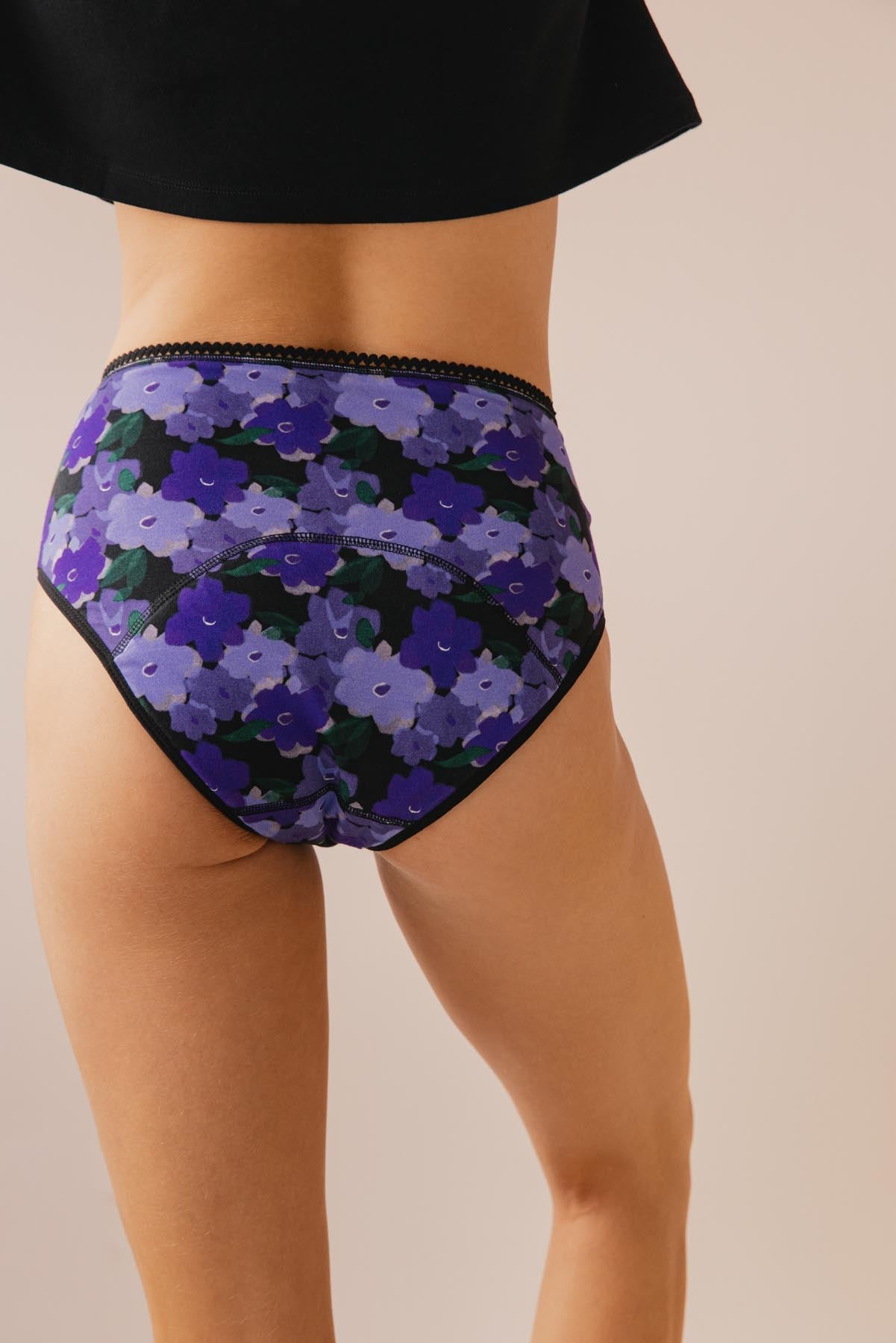Violette fait du 34 et porte une taille XS*