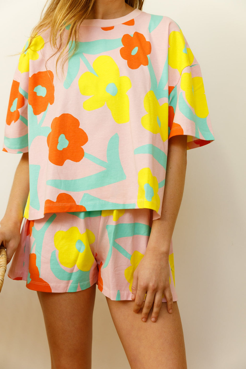 Violette fait du 36, elle porte une taille S*Pyjama femme short coton BIO - Pyjashort - We Are Jolies