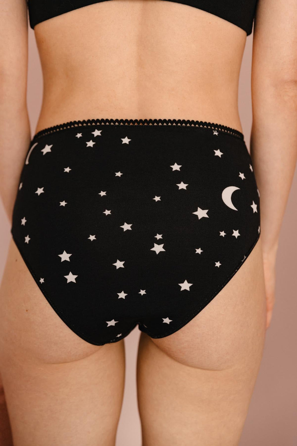 Fannie fait du 34 et porte une taille XS*