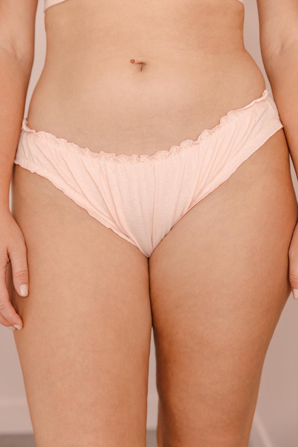 Lorea fait du 38 et porte une taille M*