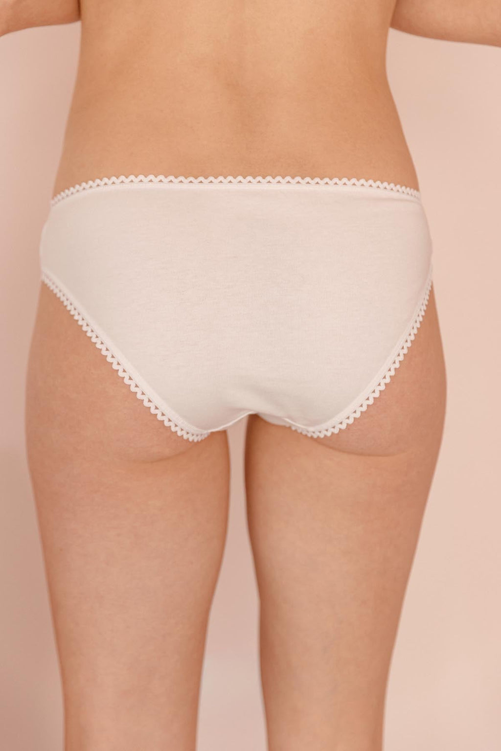 Fannie fait du 34 et porte une taille XS*