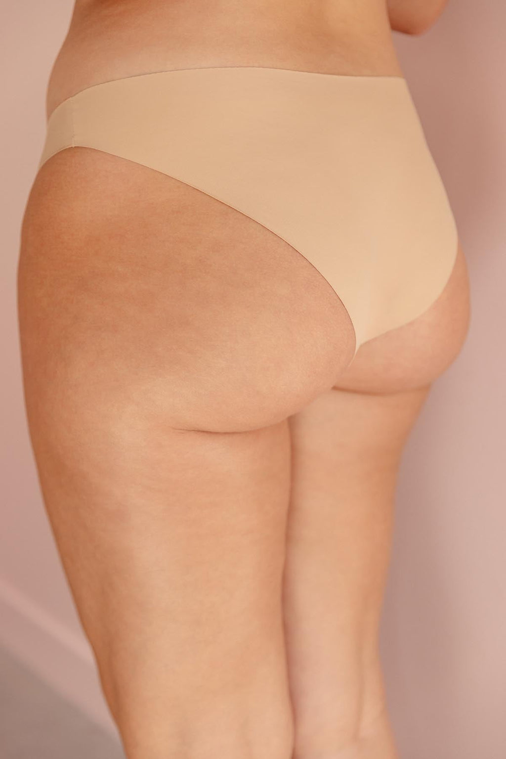 Lorea fait du 38 et porte une taille M*