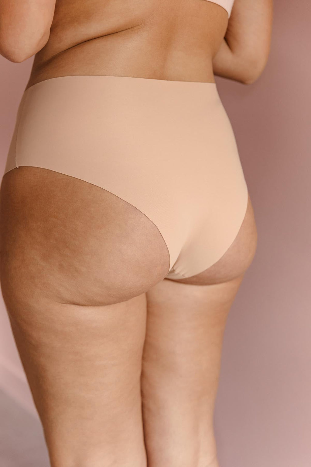 Lorea fait du 38 et porte une taille M*