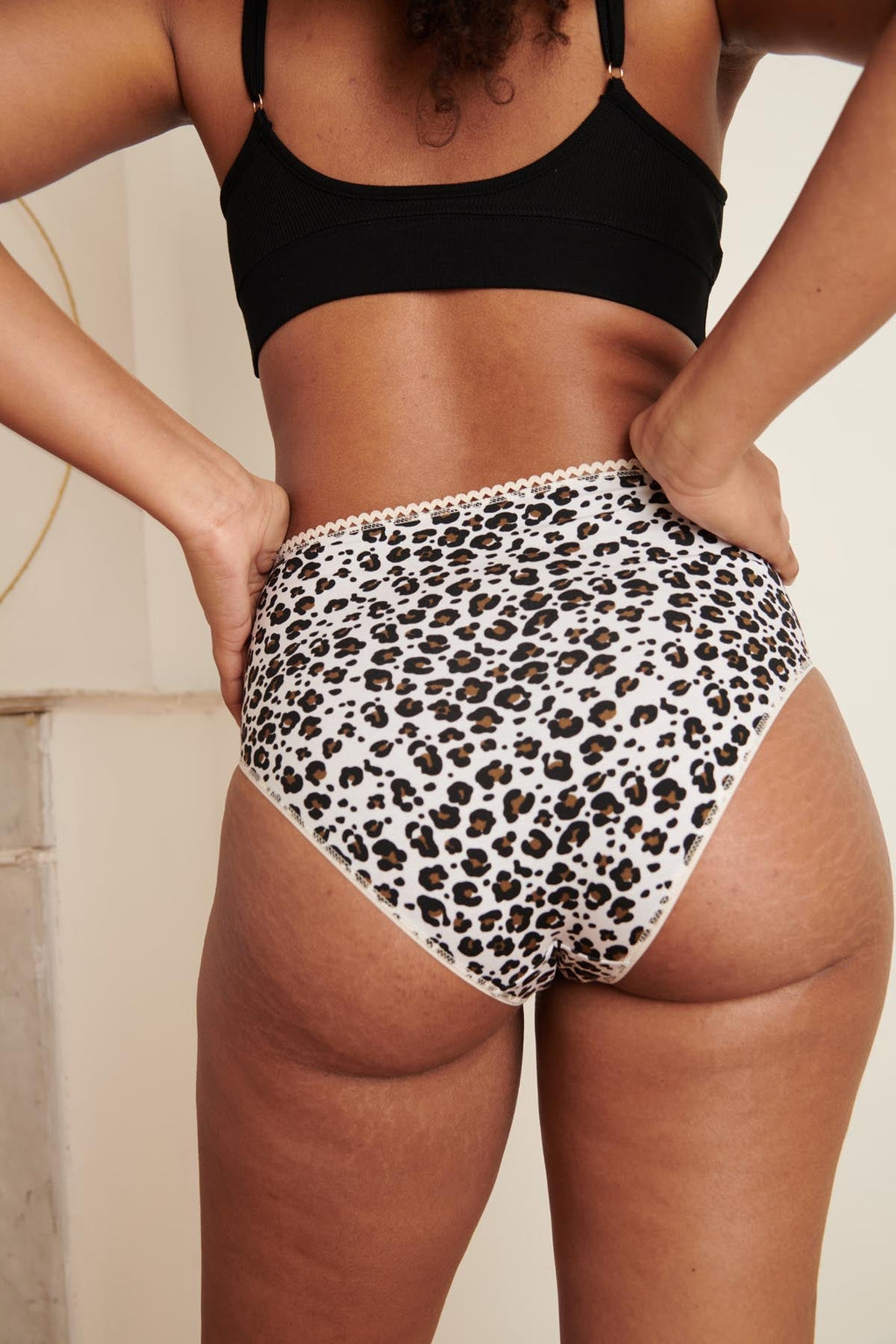 Marie-Charles fait du 38 et porte une taille M*