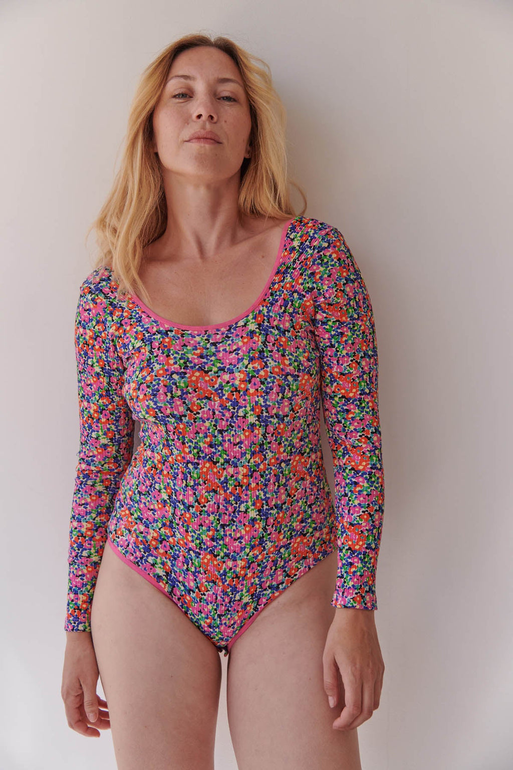 Julie fait du 40 et porte une taille M*