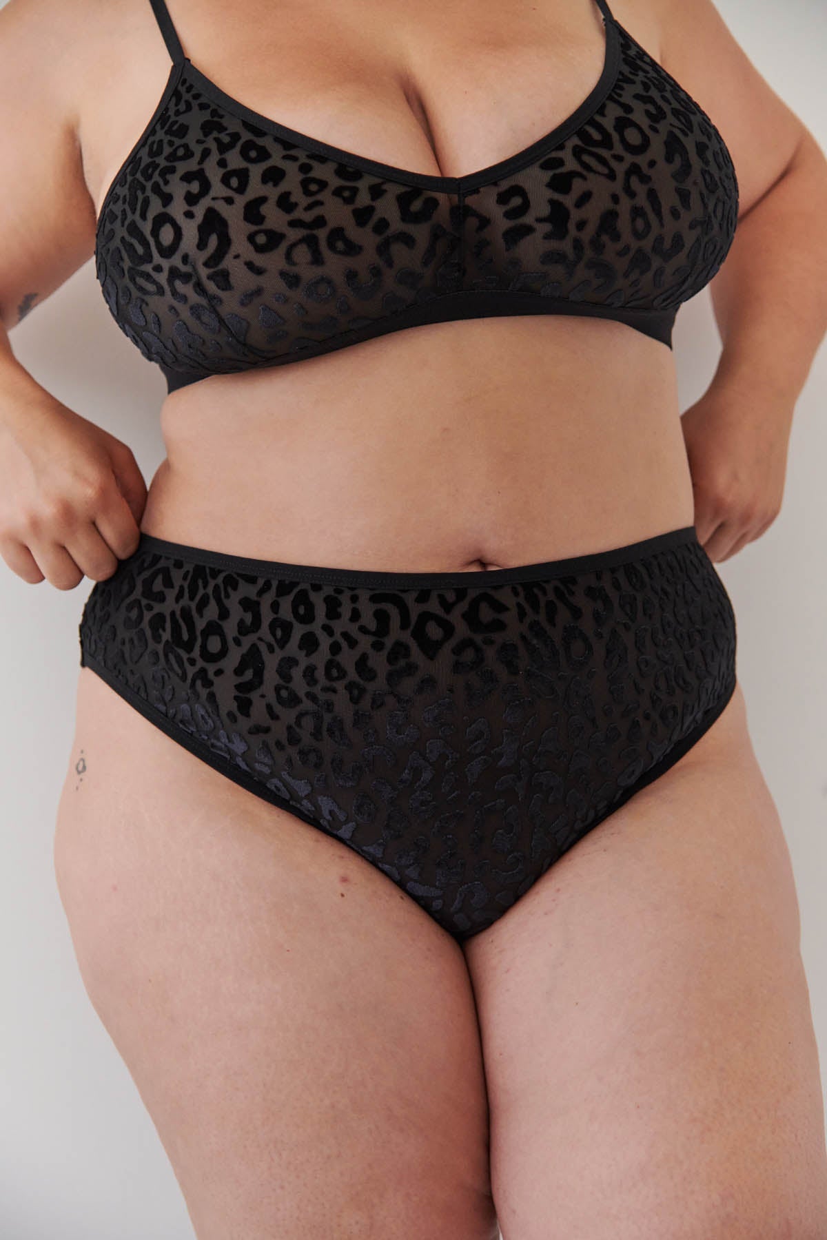 1 BRASSIERE + 1 TAILLE HAUTE TULLE - Léopard Noir