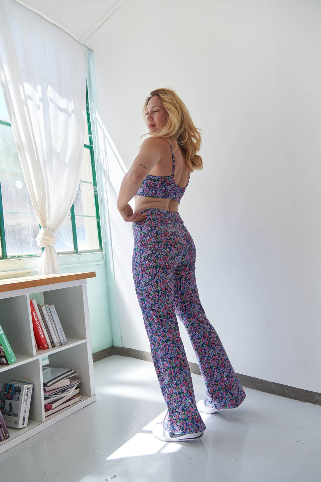 Julie fait du 40 et porte une taille M*