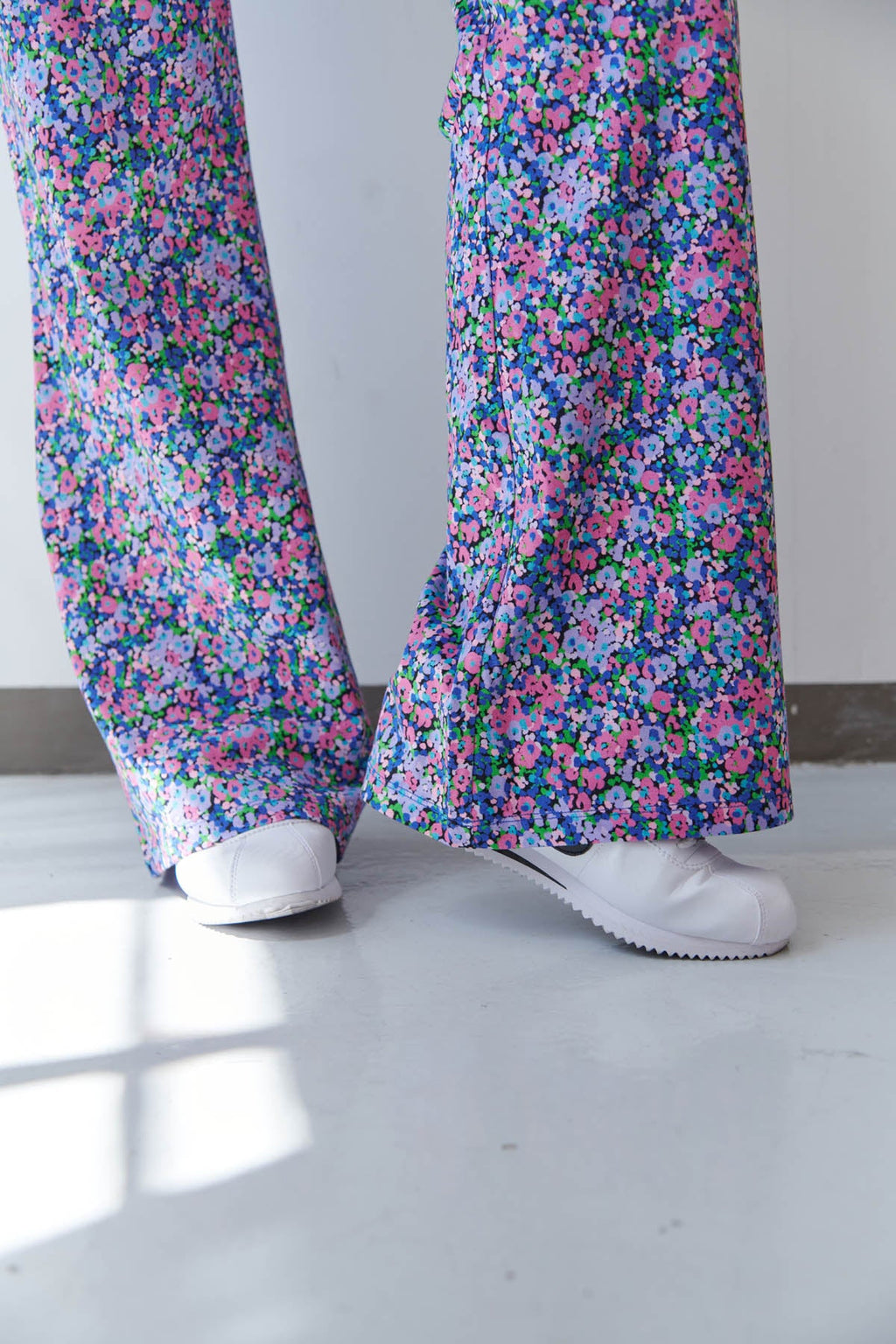 Julie fait du 40 et porte une taille M*