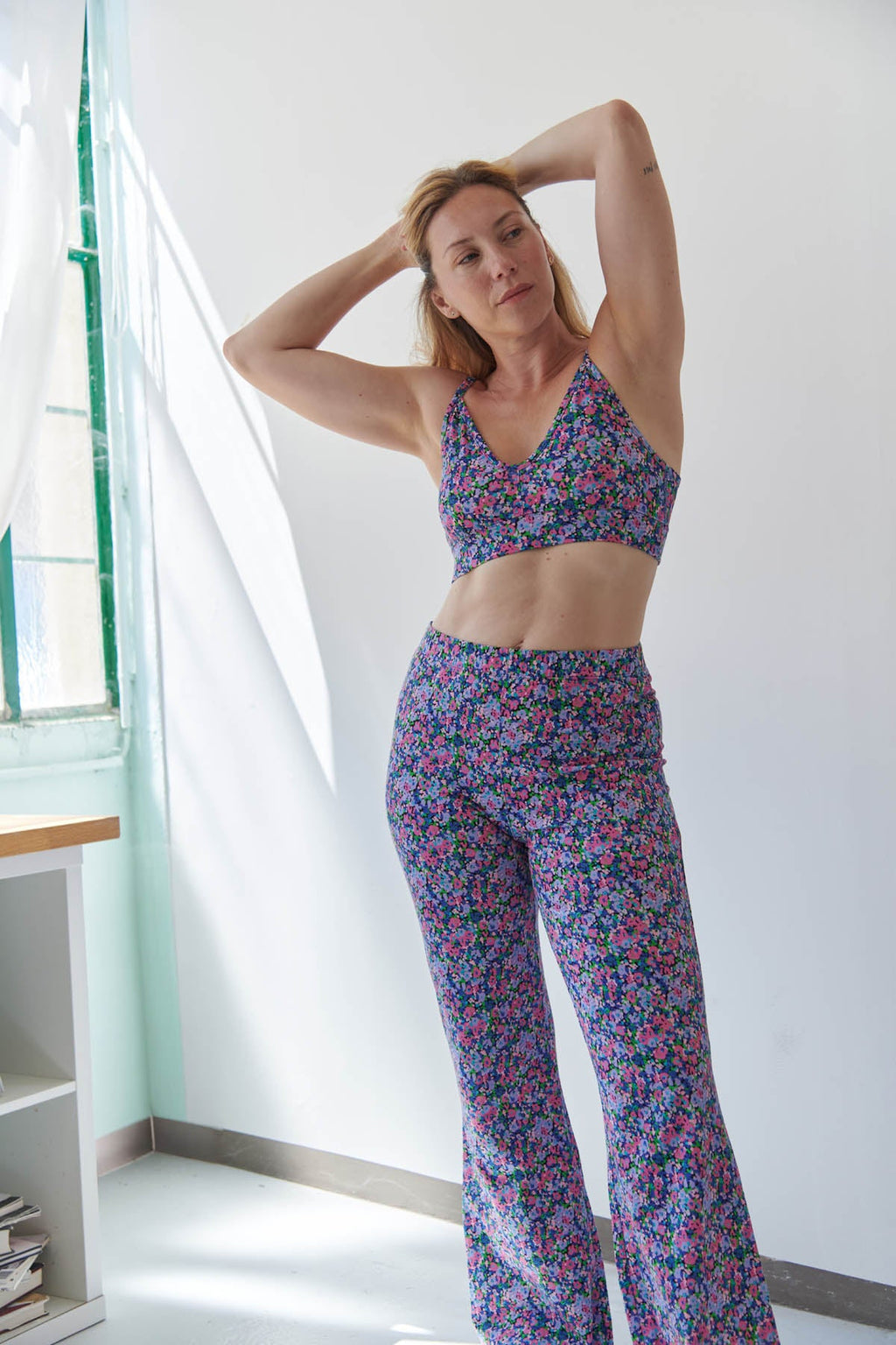 Julie fait du 40 et porte une taille M*