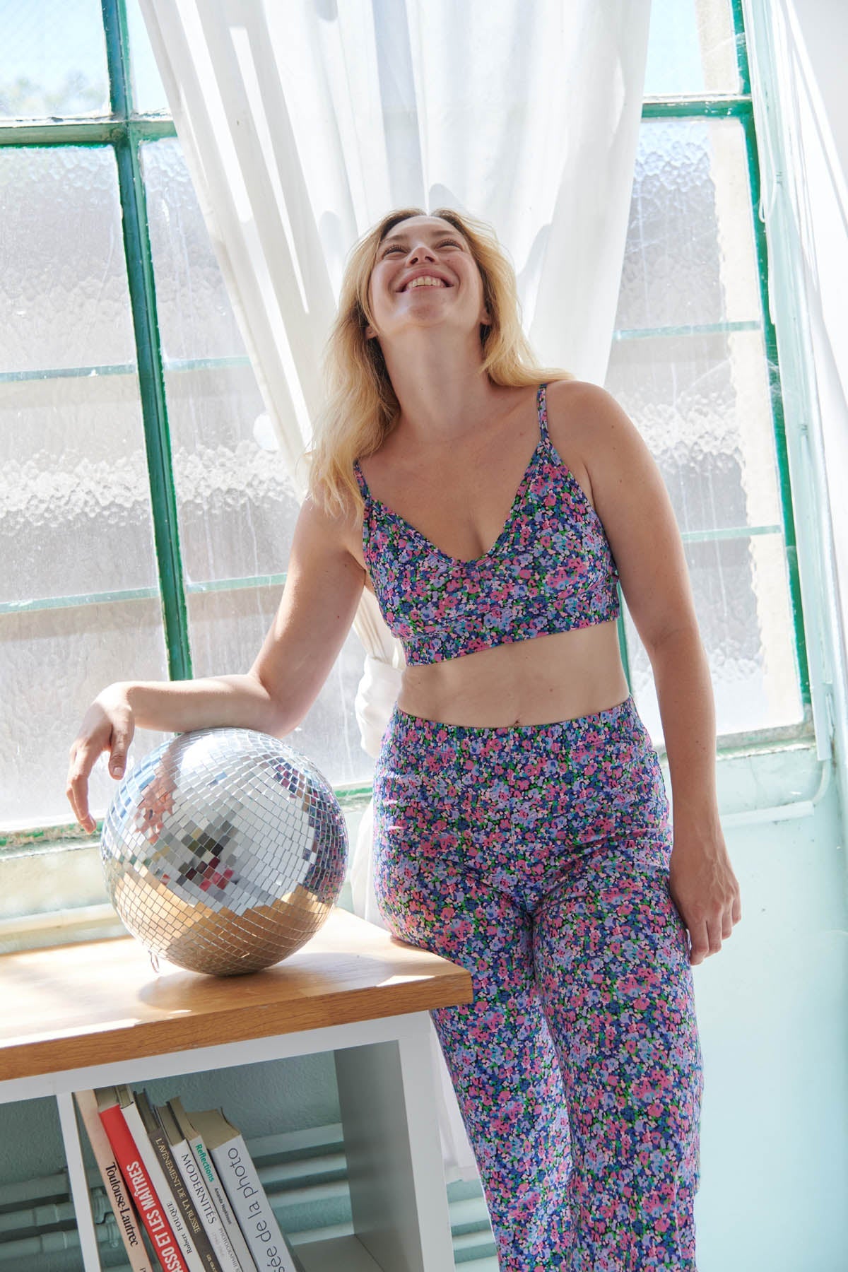 Julie fait du 40 et porte une taille M*