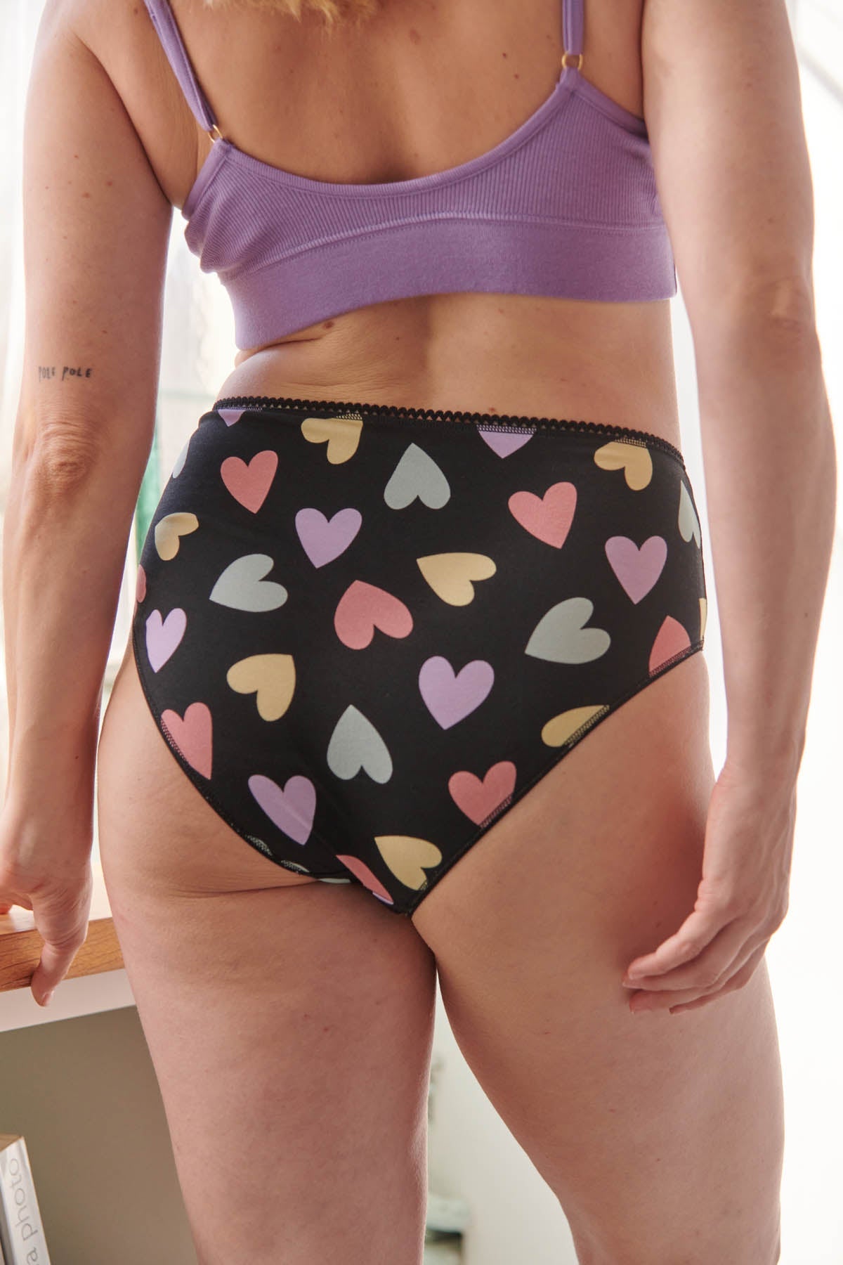Julie fait du 40 et porte une taille M*