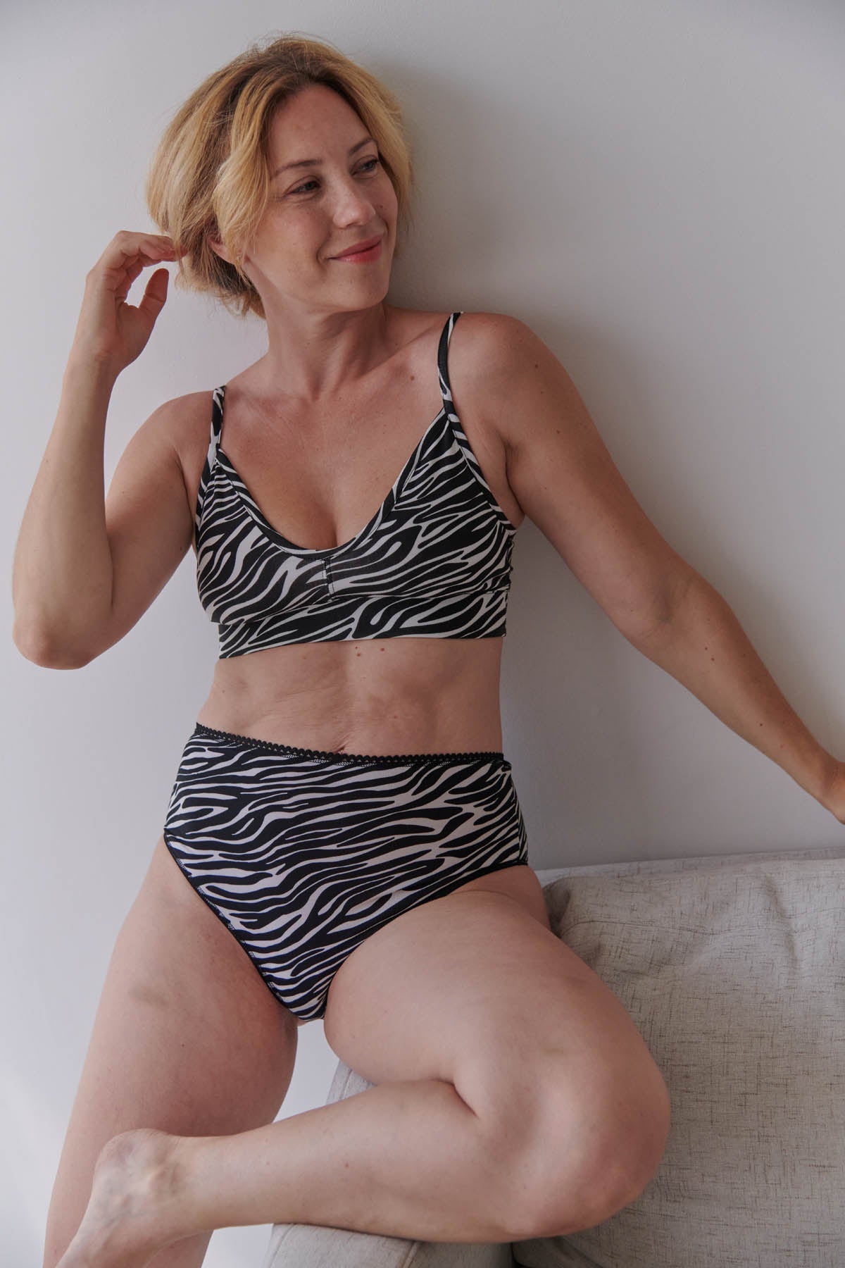 Julie fait du 40 et porte une taille M*