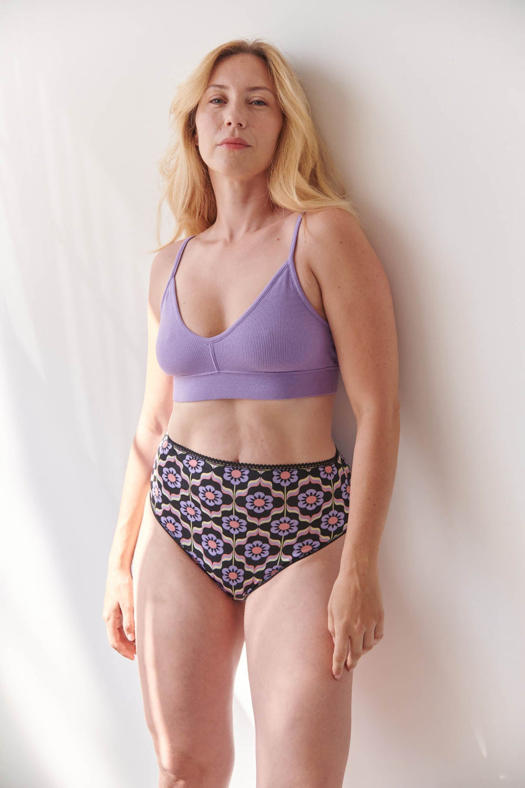 Julie fait du 40 et porte une taille M*
