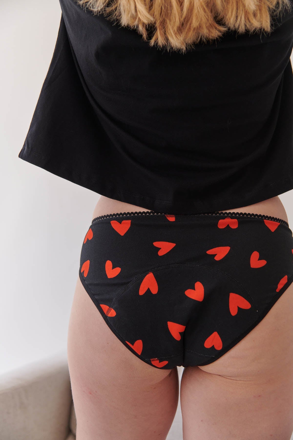Julie fait du 40 et porte une taille M*