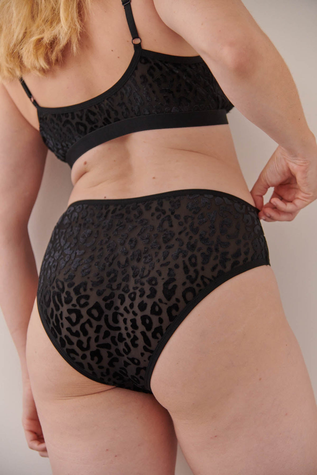 1 BRASSIERE + 1 TAILLE HAUTE TULLE - Léopard Noir
