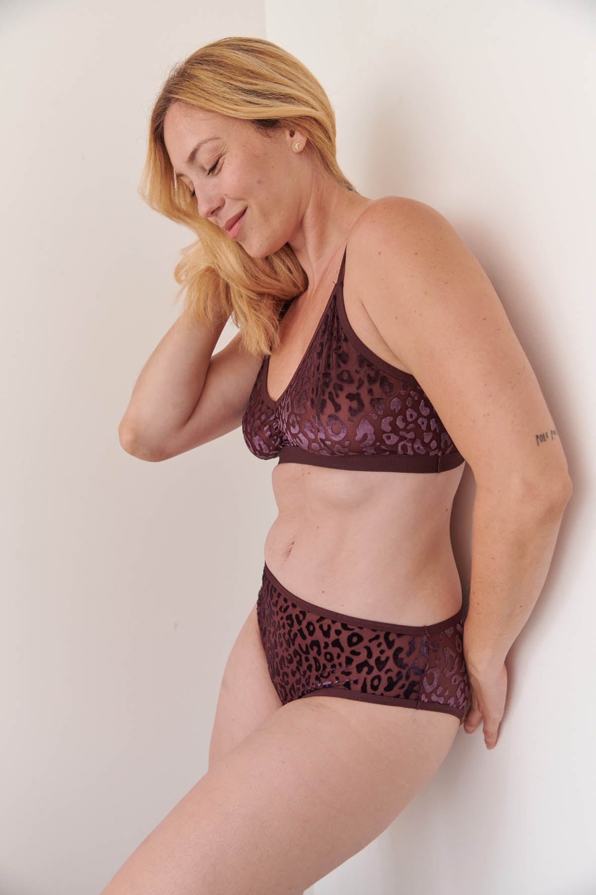 Julie fait du 40 et porte une taille M*