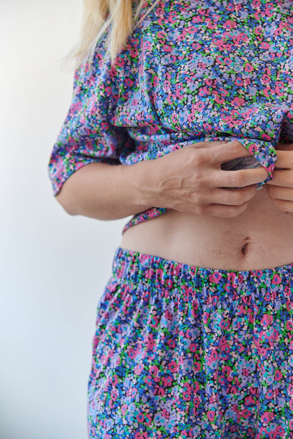Julie fait du 40 et porte une taille M*
