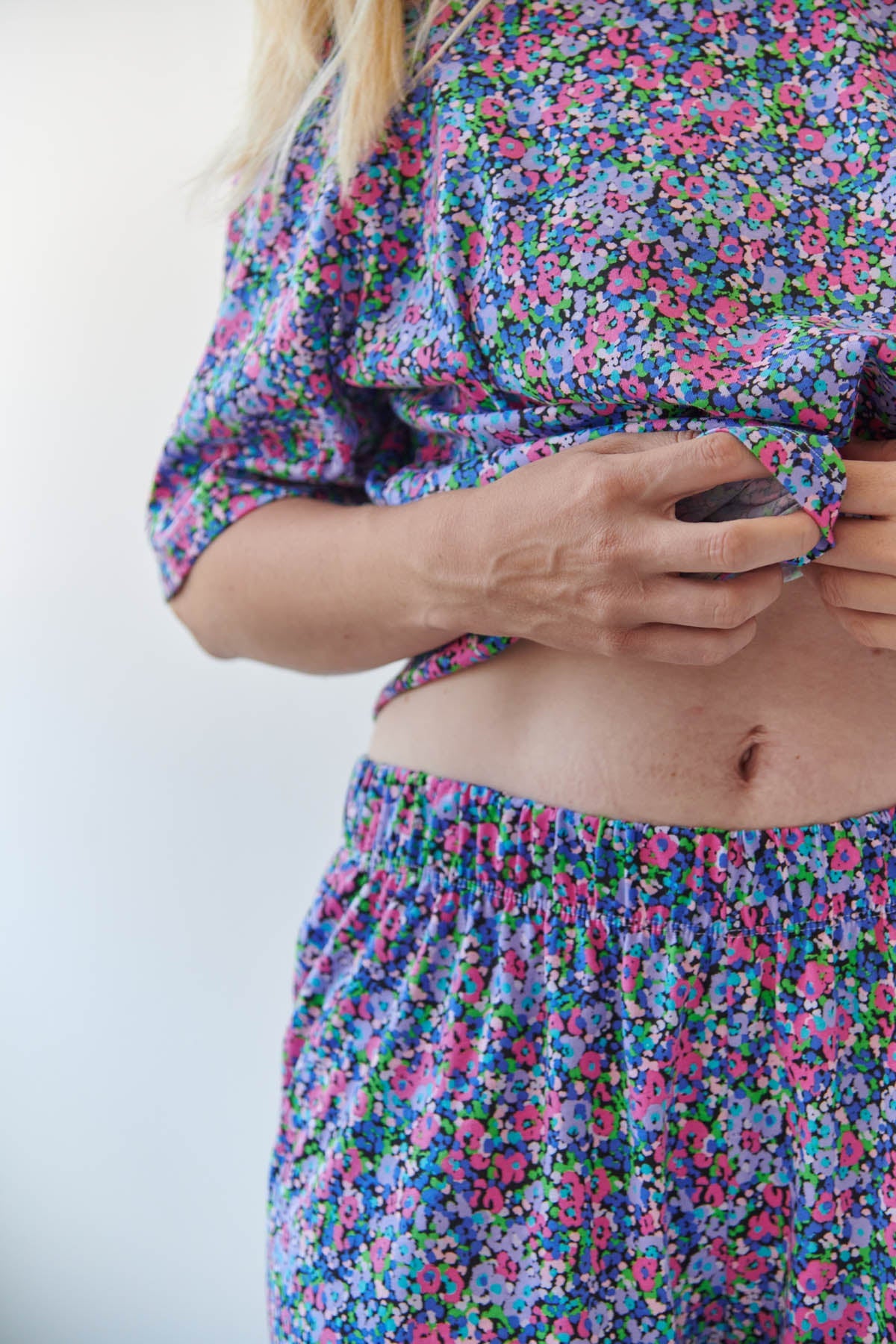 Julie fait du 40 et porte une taille M*
