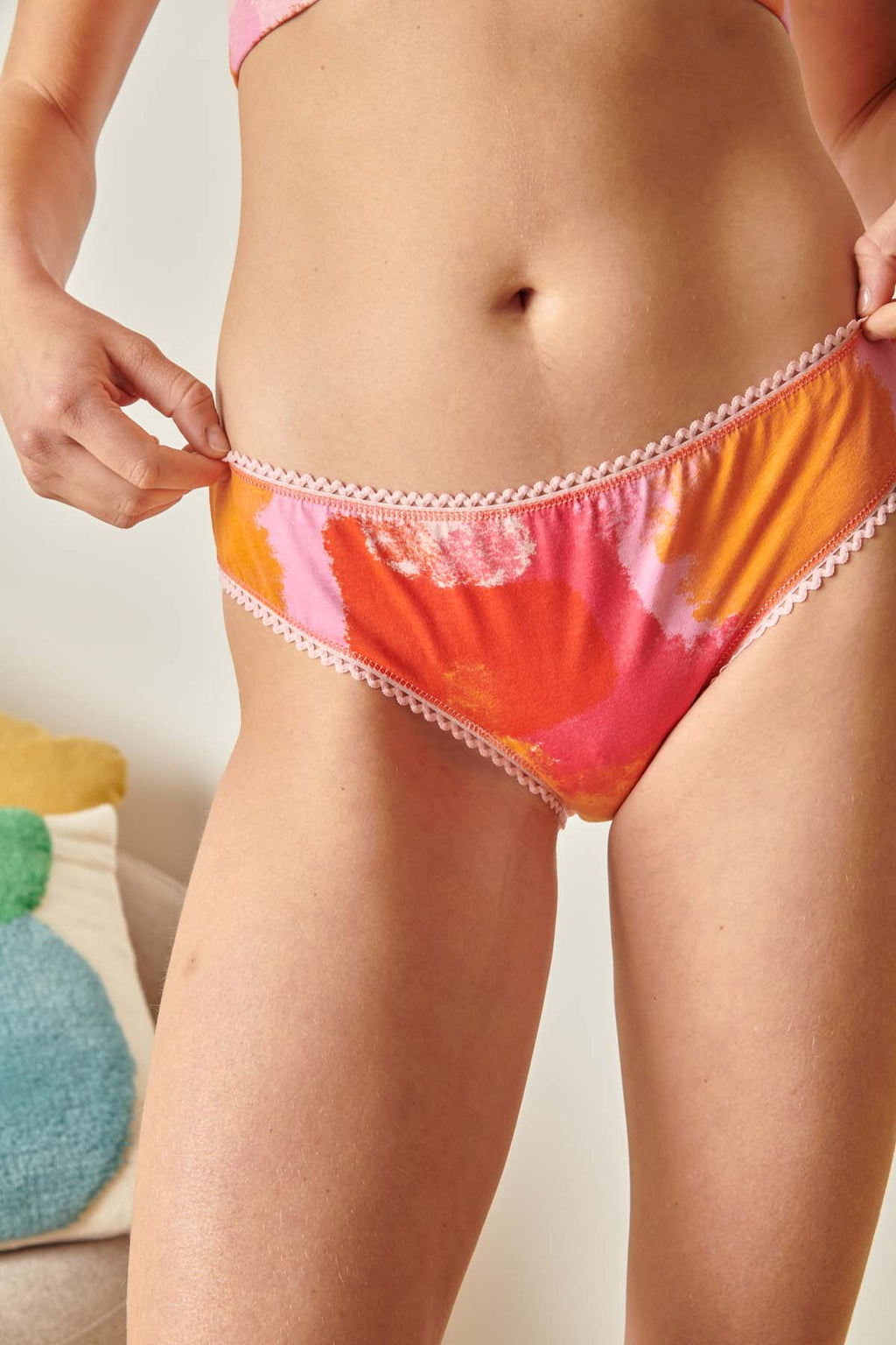 Violette fait du 36 et porte une taille S*