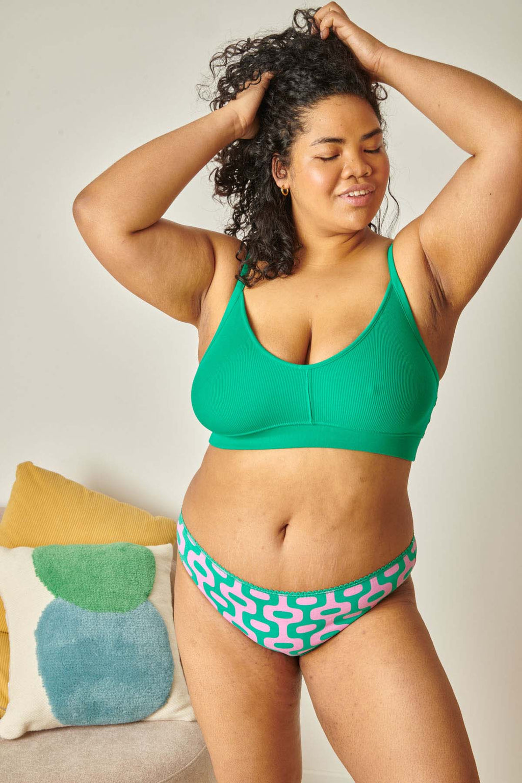 Hoby fait du 46 et porte une taille 2XL*
