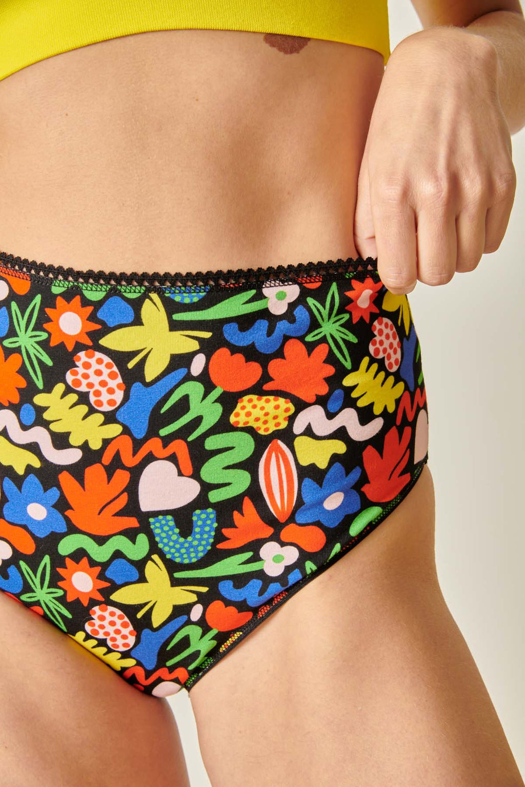 Violette fait du 36 et porte une taille S*