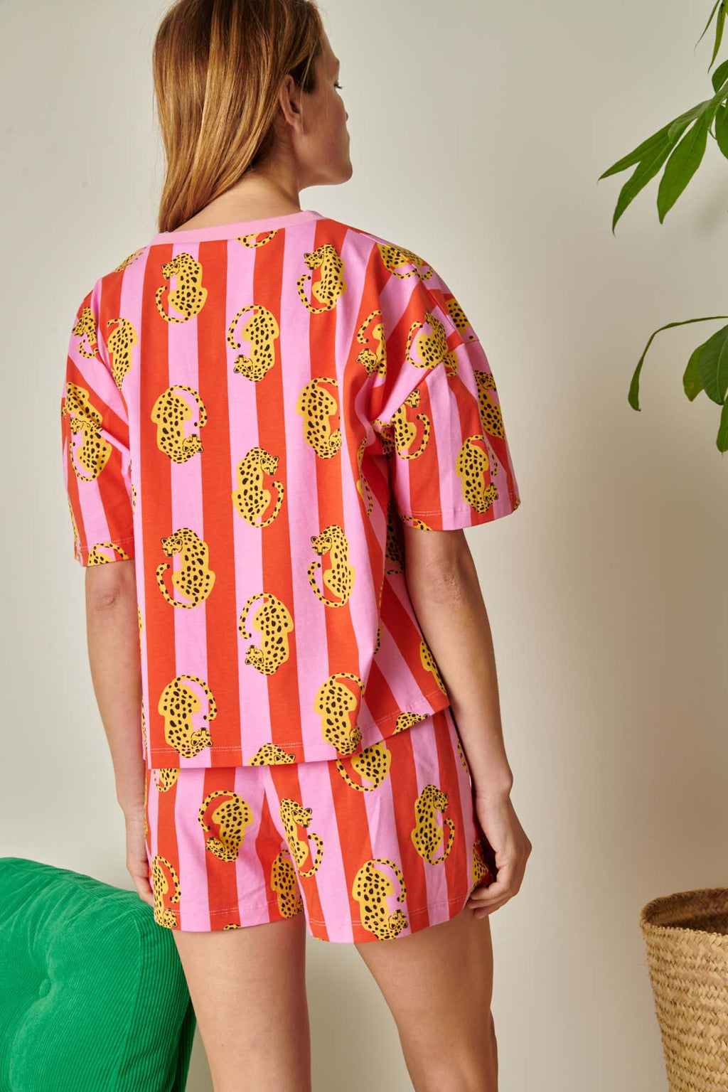 Violette fait du 36 et porte une taille S*