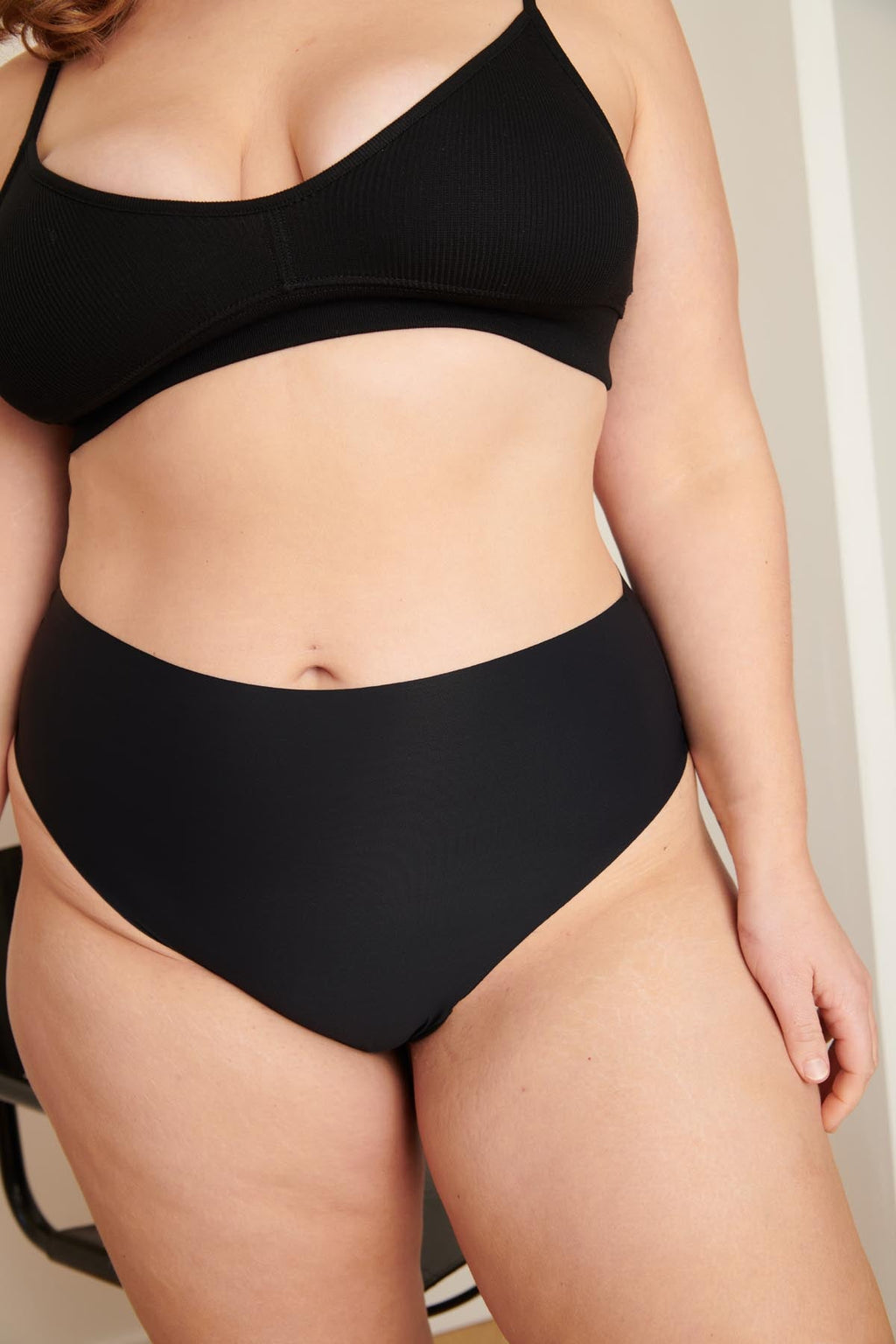 Isaure fait du 42 et porte une taille L*
