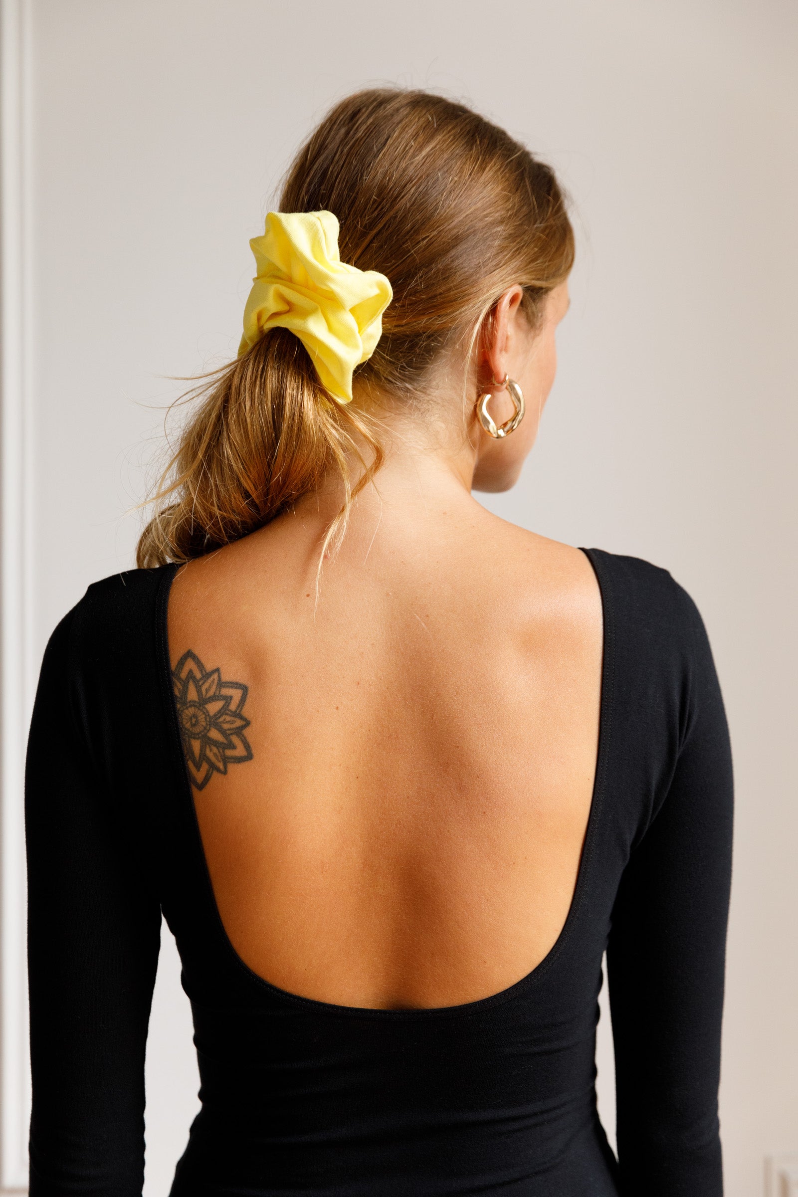 Violette fait 1m75 et du 36, elle porte une taille S*