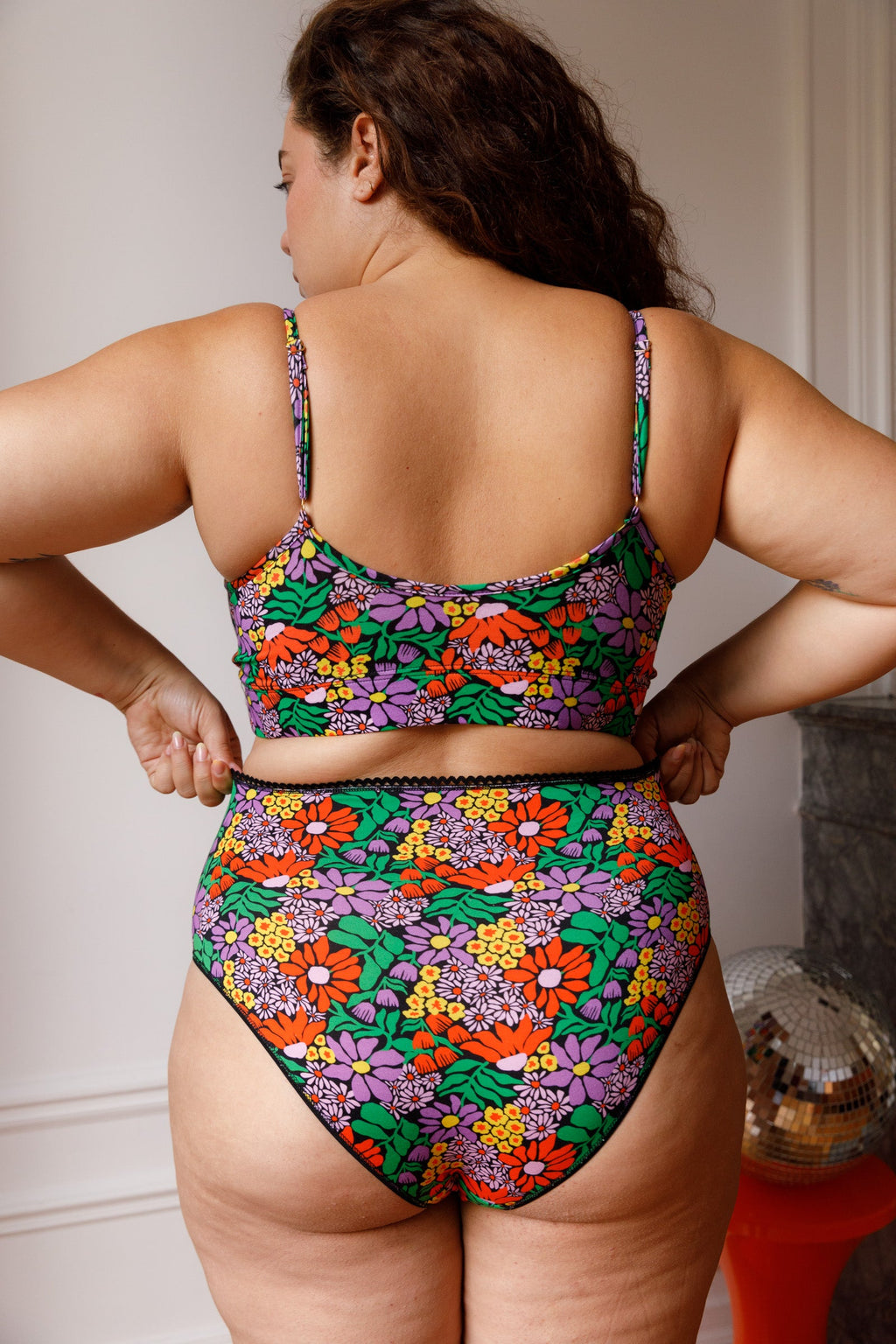Amandine fait du 44 et porte une taille XL*
