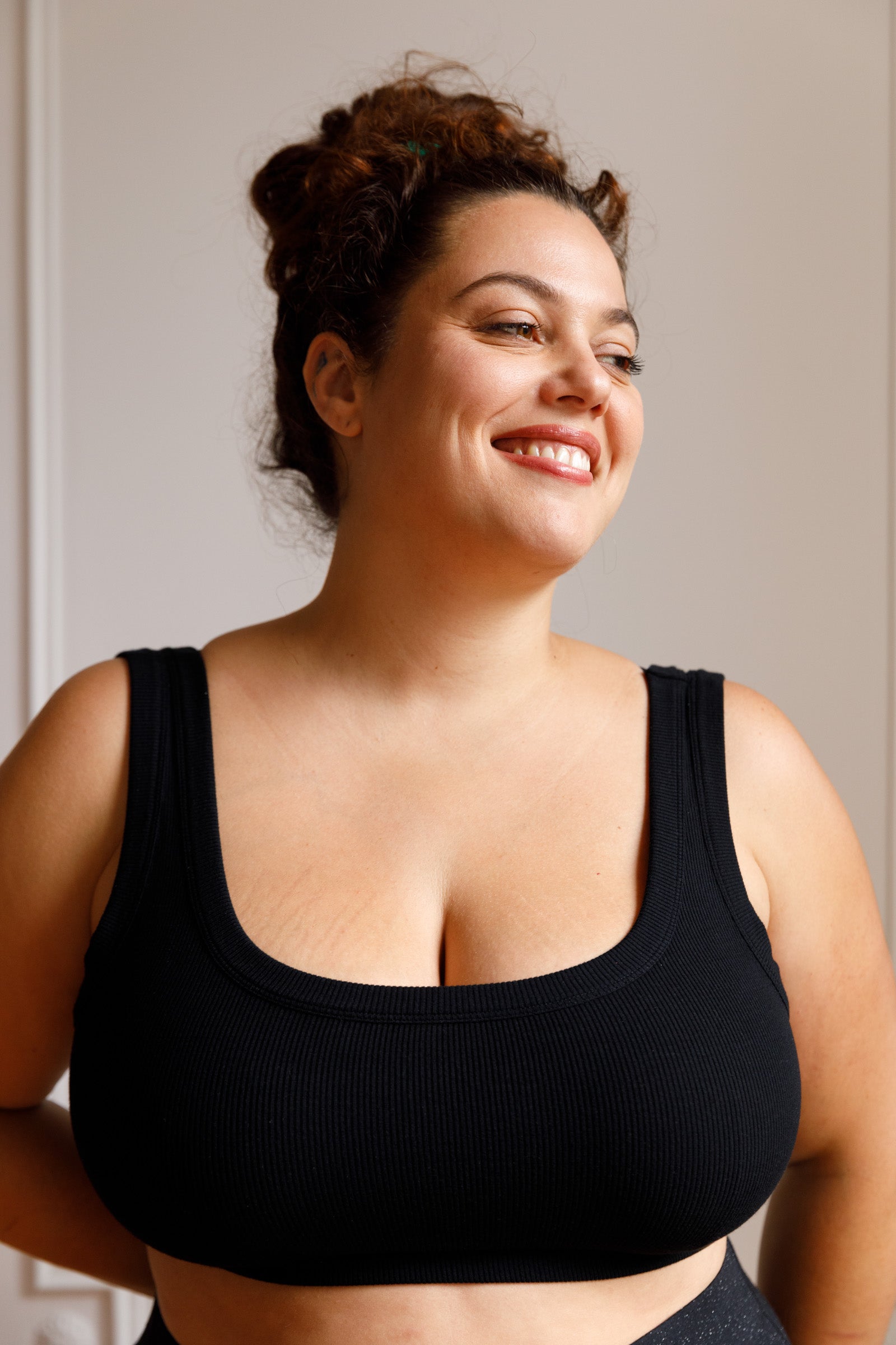 Amandine fait du 52 en haut et porte une taille 3XL*