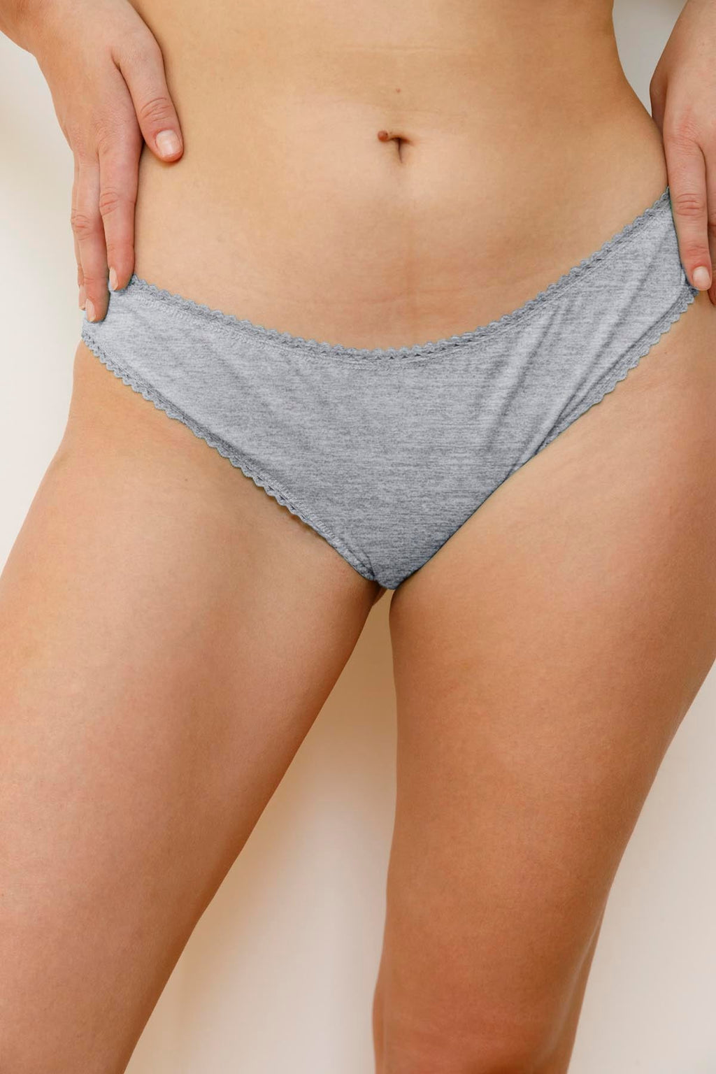 Lorea fait du 38 et porte une taille M*
